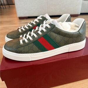 Gucci Men's Ace Sneakers brand new